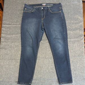 Women's Levi's Blue Skinny Jeans with Tapered Leg